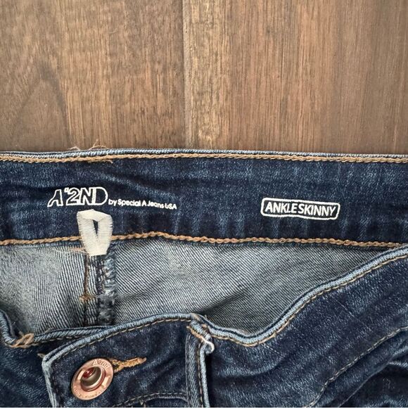 A 2nd by Special A Jeans Dark Wash Distressed Ankle Skinny Jr. 5 - Picture 4 of 7